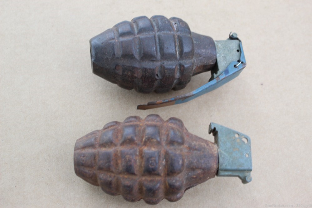 Inert US Military Grenades Lot Of 2-img-0