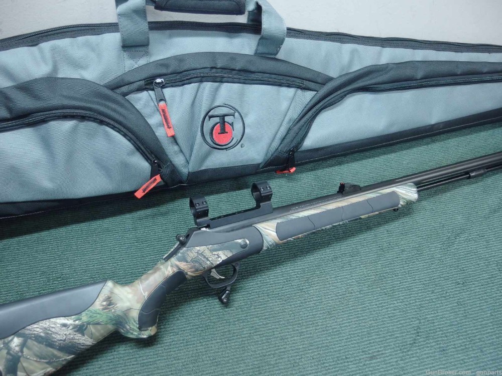 THOMPSON CENTER BONE COLLECTOR .50 CAL. MUZZLELOADER - CAMO / FLUTED - MINT-img-2