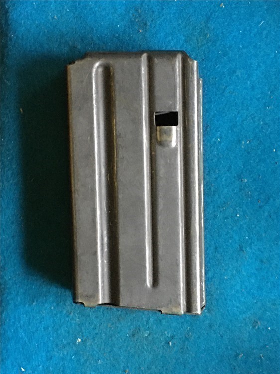 COLT FACTORY AR15 5.56MM 20-RD MAGAZINE-USED-img-1