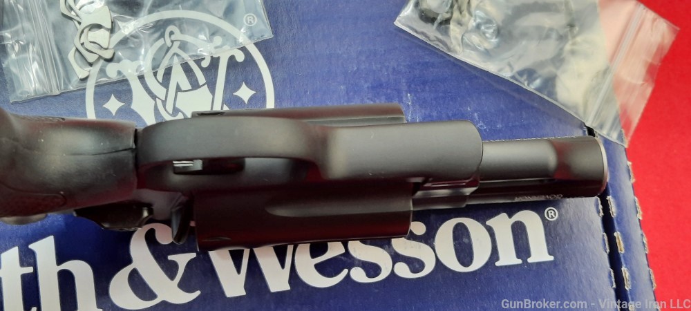 Smith and Wesson Governor *162410* with 2.75" barrel .45LC/.45acp/.410 NIB!-img-16