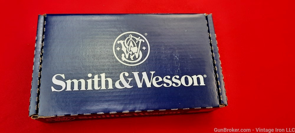 Smith and Wesson Governor *162410* with 2.75" barrel .45LC/.45acp/.410 NIB!-img-3