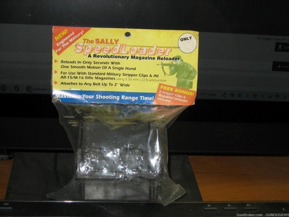1997 THE SALLY SPEEDLOADER FOR ALL AR-15 RIFLE MAGS-img-0