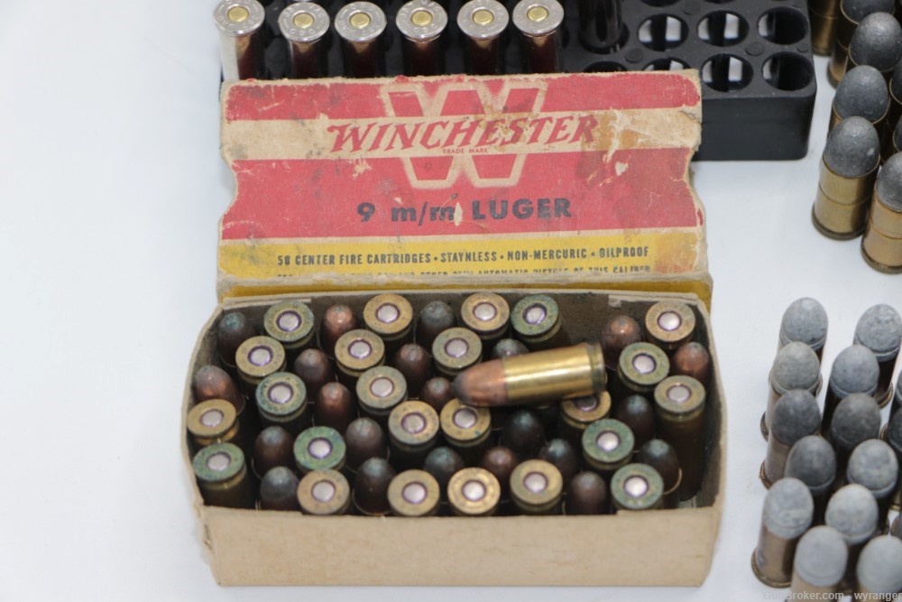Lot of Pistol Ammo and Brass-img-1