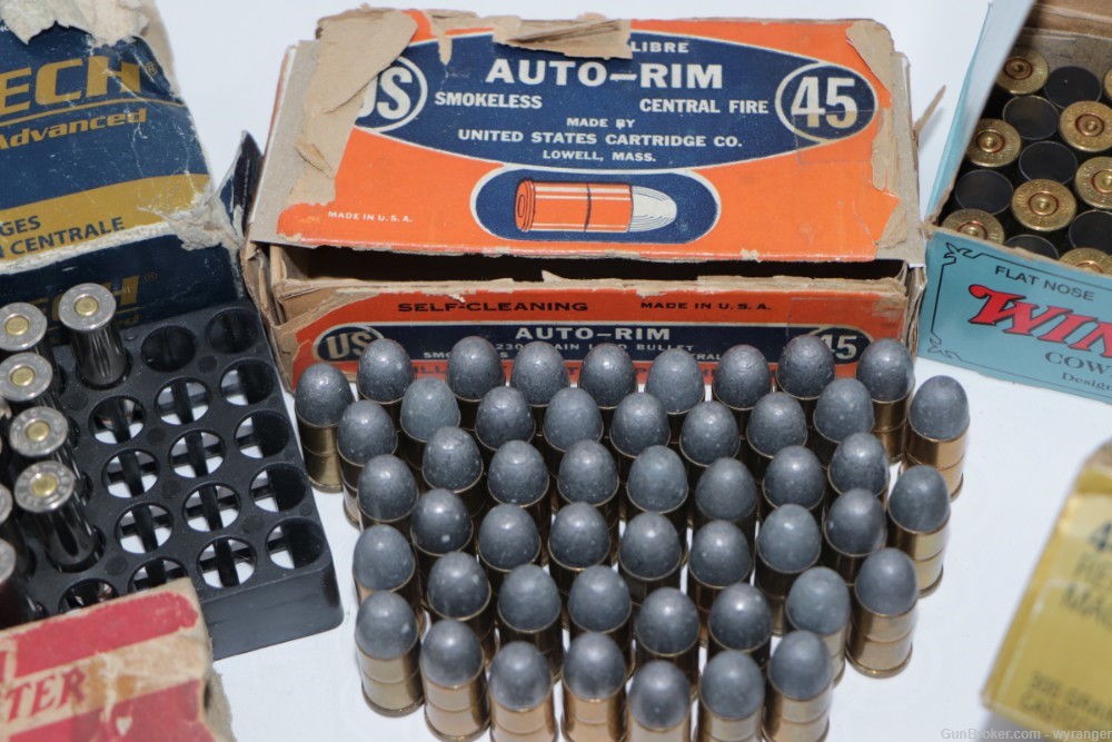 Lot of Pistol Ammo and Brass-img-3