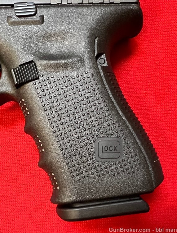 Glock 9mm Gen 4 Model 19C Compensated Pistol LIKE NEW in the BOX-img-2