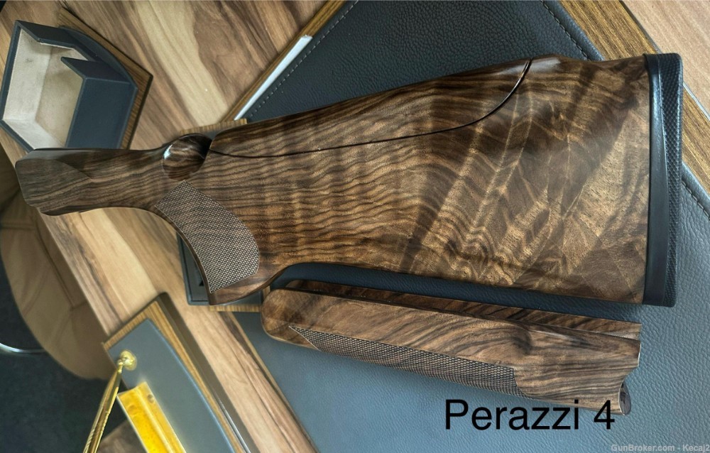 Perazzi MX8 MX2000 Turkish Walnut stock with Matching forend-img-1