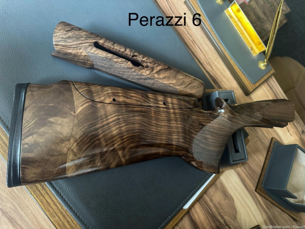 Perazzi MX8 MX2000 Turkish Walnut stock and matching forend-img-0
