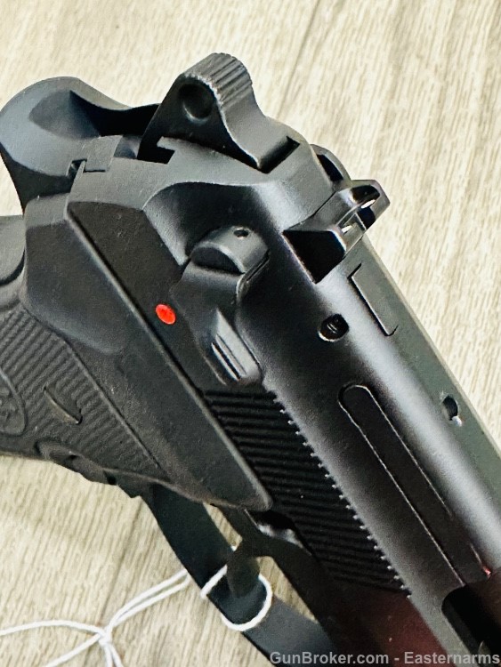 Beretta 92 Model Compact L 9mm 2-14rd 4.25" Wood & Rubber Grips FACTORY BOX-img-11
