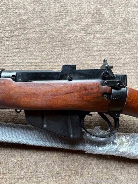 Unissued 1941 Lee Enfield No.4 Mk 1 with Sling and Grenade Launcher-img-9