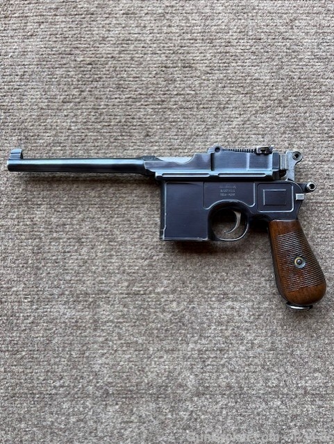 1907 C96 Broomhandle Mauser in Excellent Condition with Original Woodstock-img-6