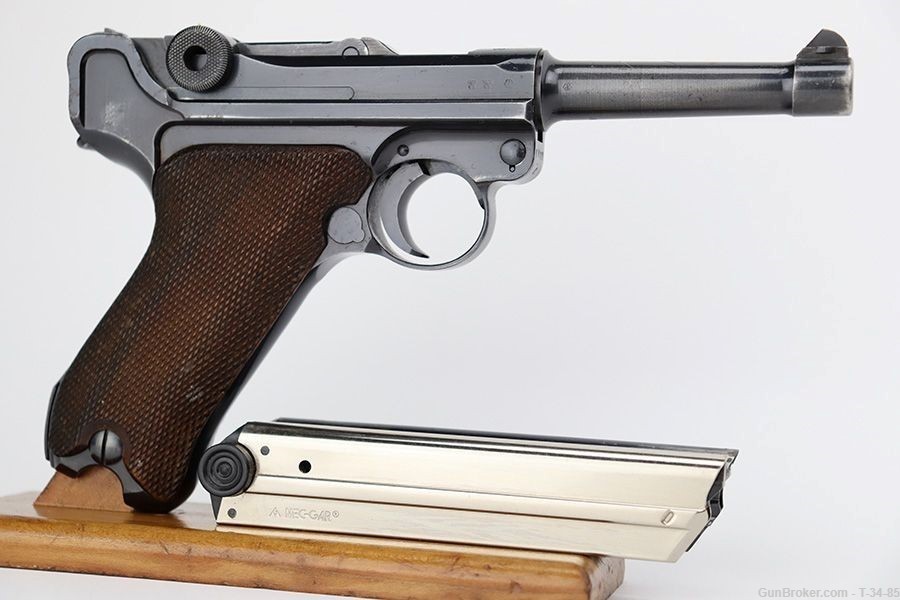 1938 P08 Luger Full Rig in Excellent Condition with One Matching Magazine-img-3
