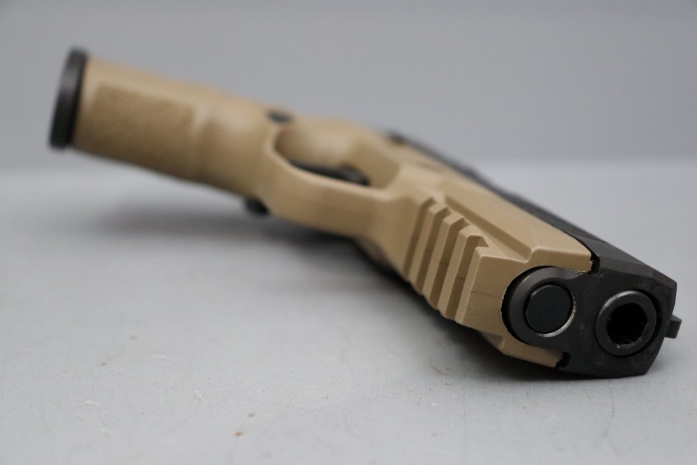 Sig Sauer P320 Compact 9mm 3.9" w/Wilson Combat Grip & case-img-14