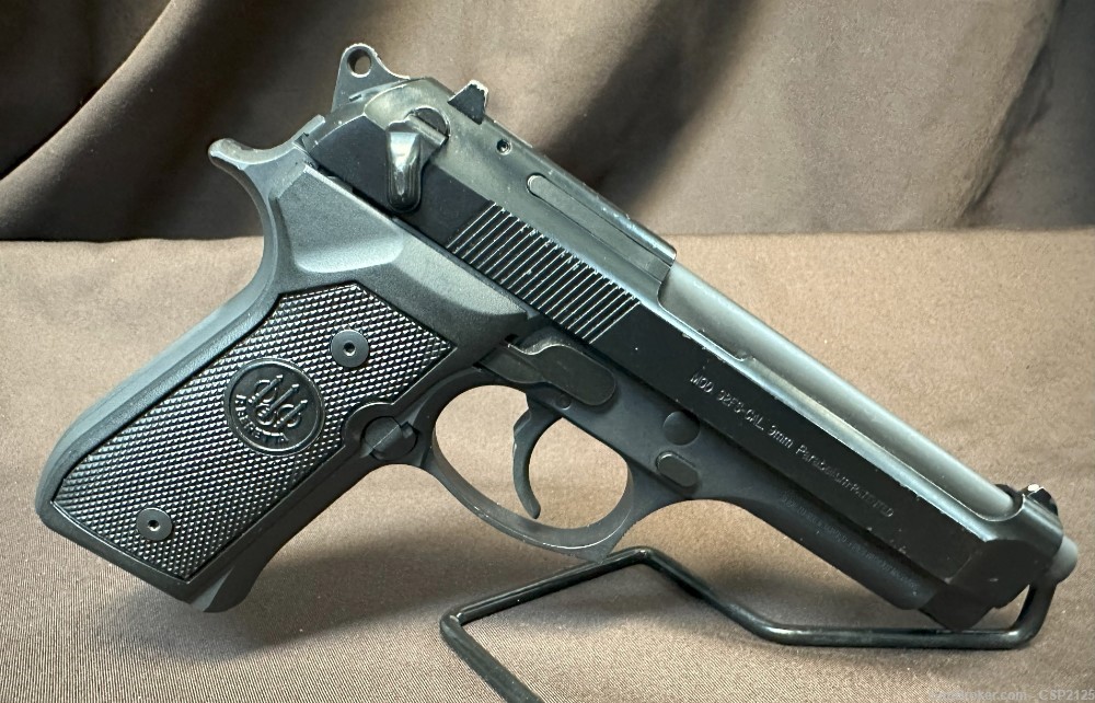 Beretta 92FS 9mm Pistol - Unfired-img-2