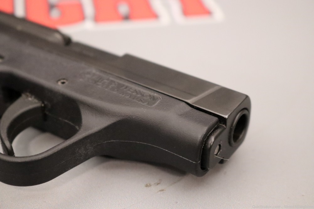 Smith & Wesson Bodyguard 380 2.75" .380ACP w/Box-img-21