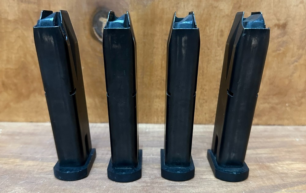 LOT OF 4 Beretta 96 Magazine .40 S&W 11 Rounds Made in Italy-img-9