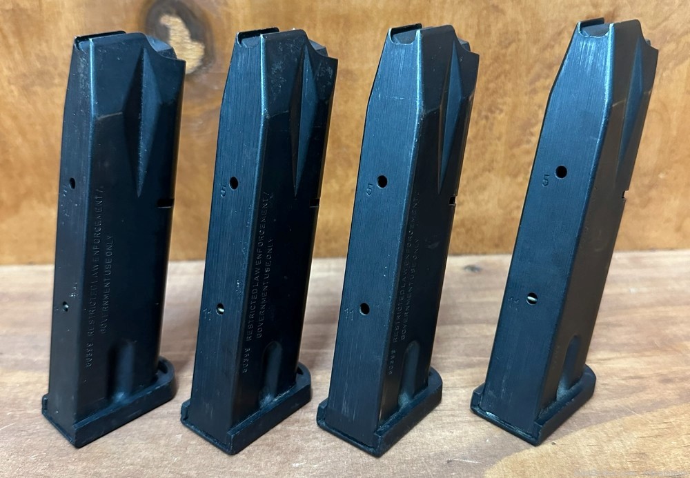 LOT OF 4 Beretta 96 Magazine .40 S&W 11 Rounds Made in Italy-img-3