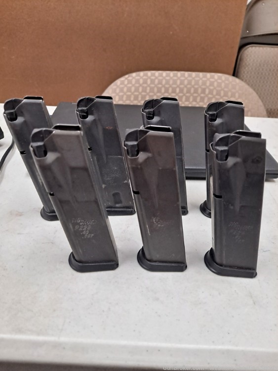 4 Used Sig Law Enforcement Restricted Mags + 3 Sig no marks all 40cal-img-0