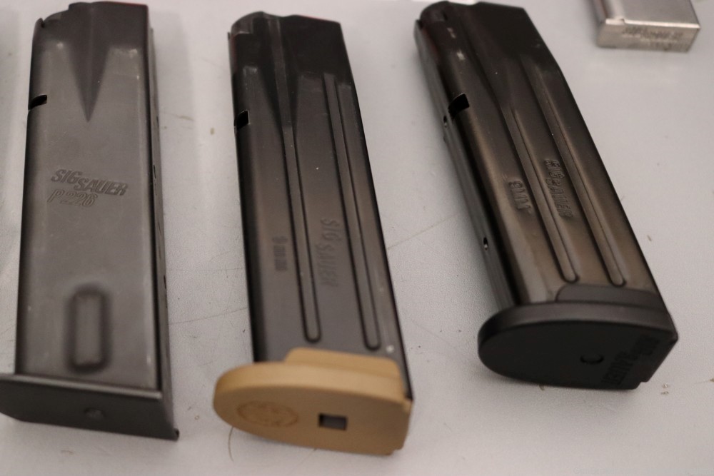 Lot O' Nine (9) Miscellaneous SIG Sauer Pistol Style Magazines-img-10