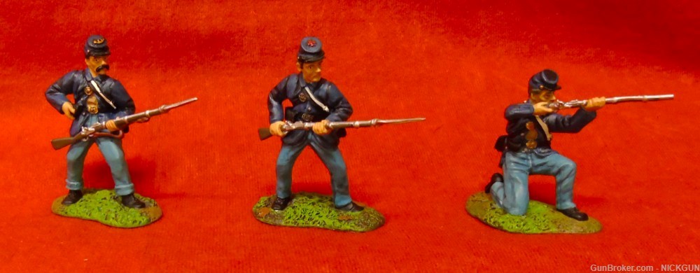 Civil War Union soldiers on firing line-img-2