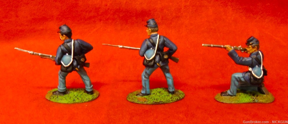 Civil War Union soldiers on firing line-img-4