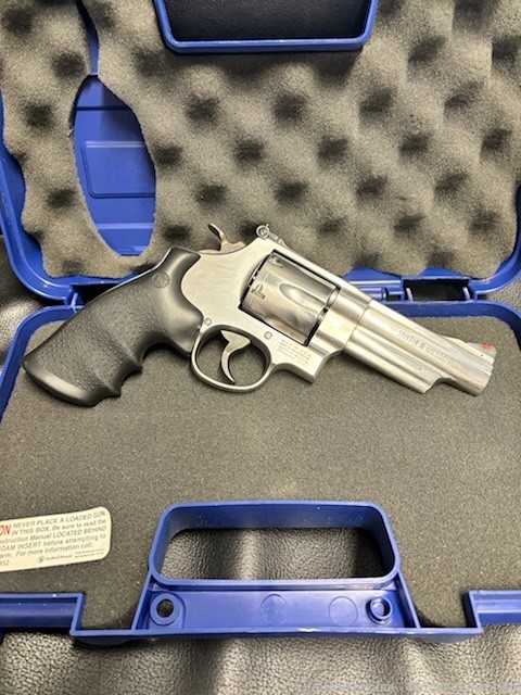 Smith & Wesson 629 .44 Magnum-img-3