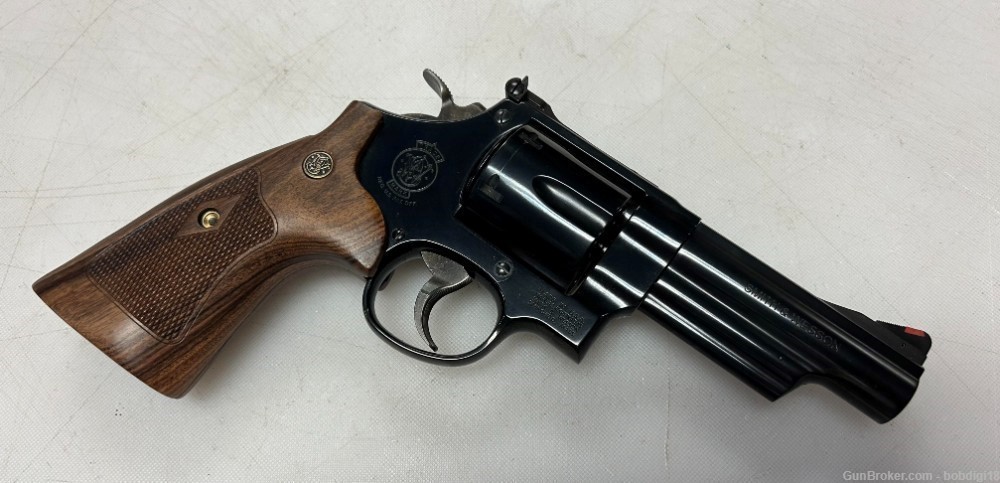Smith & Wesson Model 29 Classic 44 Magnum 150254 4" 6rd Blued NO CC FEES-img-1