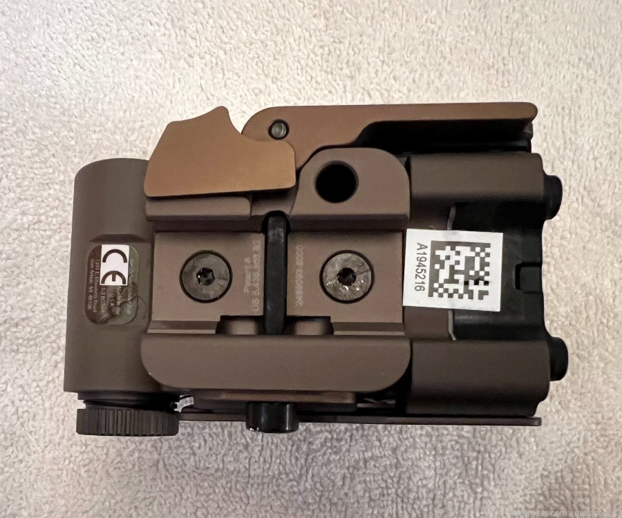 EOTECH EXPS3-0 Holographic Sight – Tan, Circle/One Dot Red Reticle-img-4