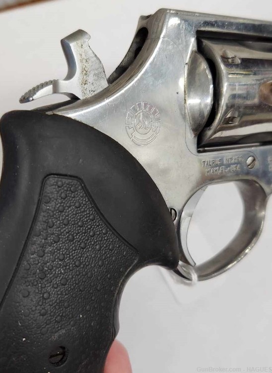 Pre Owned: Taurus Model 82 Revolver - 6 Shot - 4 Inch Barrel - .38 Special -img-2