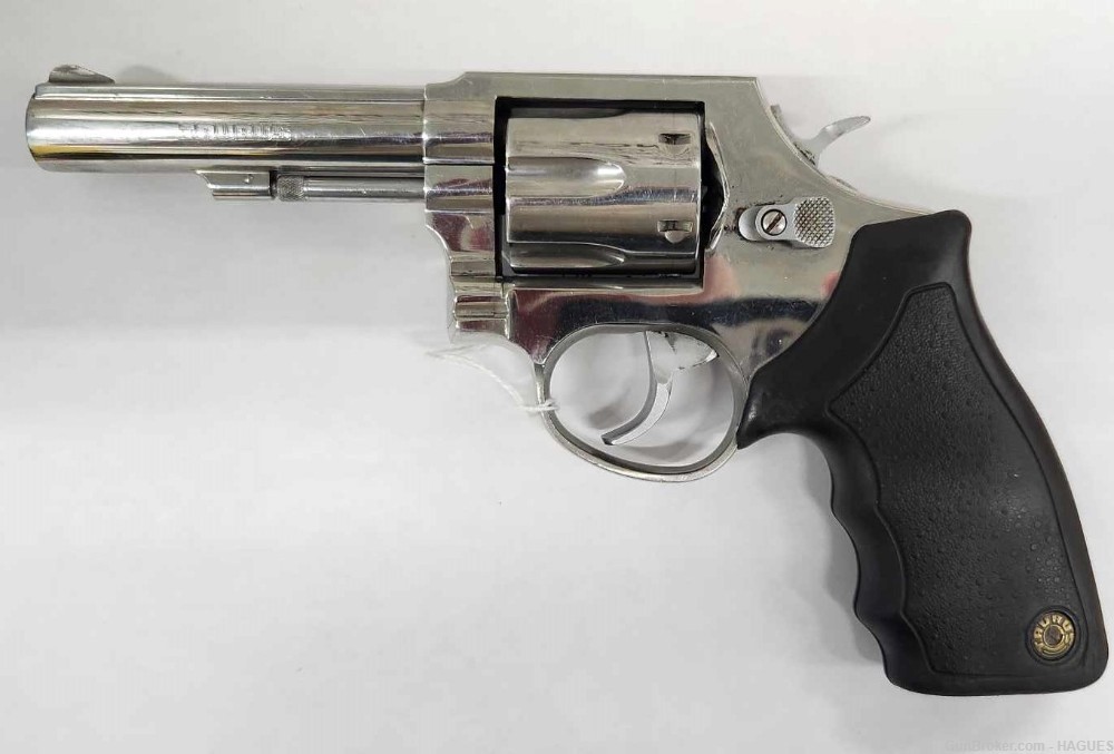 Pre Owned: Taurus Model 82 Revolver - 6 Shot - 4 Inch Barrel - .38 Special -img-1