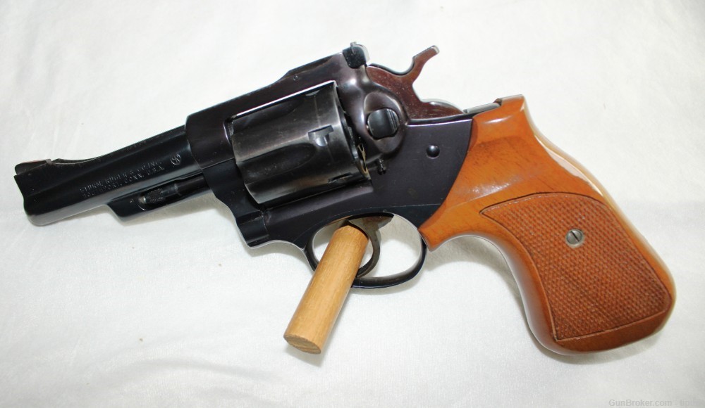 Sturm Ruger SECURITY SIX 4 inch .357 Mag Blue Revolver  1974-img-1