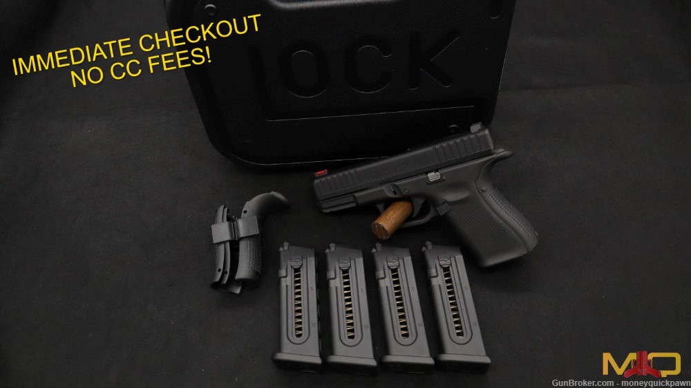 Glock G44 22LR Great Condition In Case W/ 4 Magazines Penny Start!-img-0