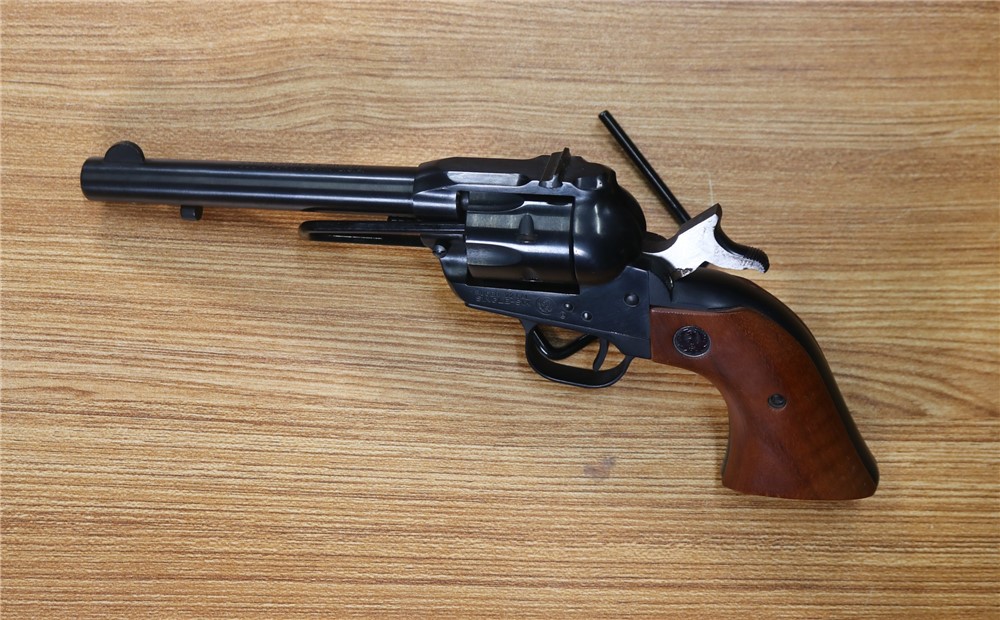 Ruger Model Single-Six .22 Magnum NB 5 ¼" Barrel 6-Shot-img-9