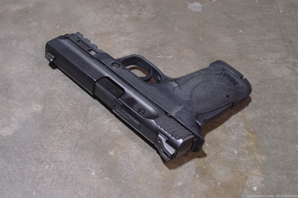 Smith & Wesson M&P 380 Shield EZ M2.0 .380ACP compact pistol!!-img-8