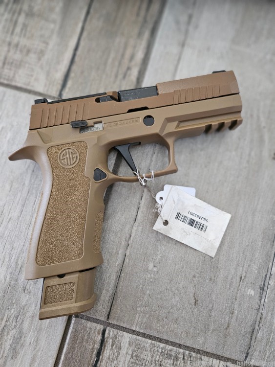Sig P320 X-Carry 3.9" 9mm 1x17rd 2x21rd Pistol Coyote Tan Optic Ready -img-5