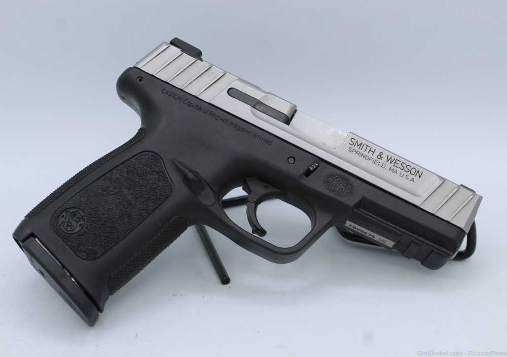 SMITH AND WESSON SD9 VE 9MM W/ ONE 16 RD MAGAZINE-img-1