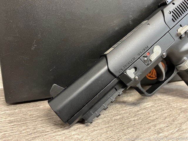 FN HERSTAL FIVESEVEN 5.7X28 IOM IN BOX 2-20 ROUND MAGS RARE-img-1