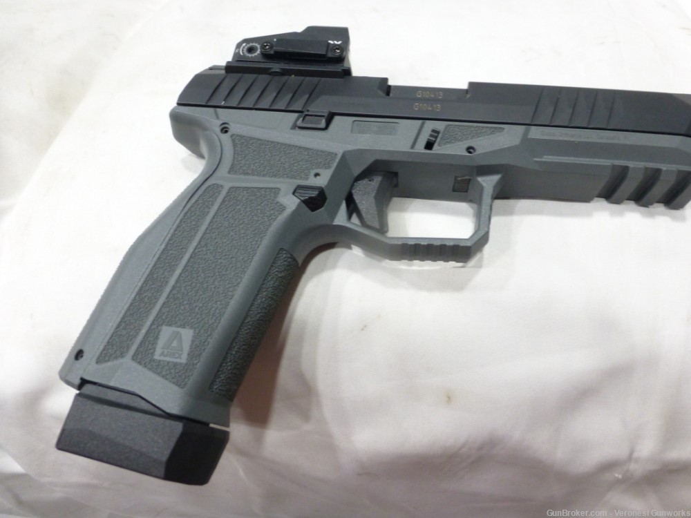 Arex Rex Delta 9mm Pistol 4.25" (2) 17 rd Swampfox Sight EXCELLENT -img-1