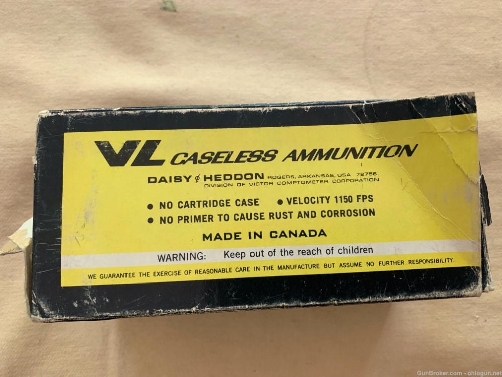 Rare Daisy V/L single shot rifle, uses special .22 caseless ammo, +1000rds-img-21