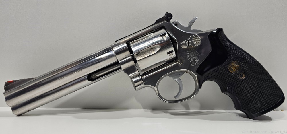 Smith and Wesson 686-1 6 shot revolver .357 mag..BIDDING-img-0