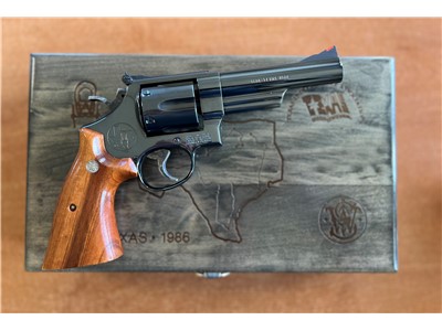 Smith and Wesson model 544, 1836 TEXAS 1986 No Reserve!