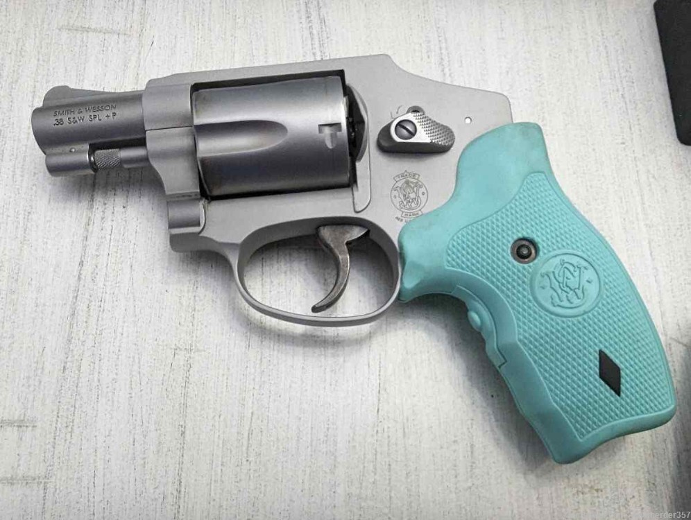 Smith Wesson 642 38spl  Turquoise Grip-img-0