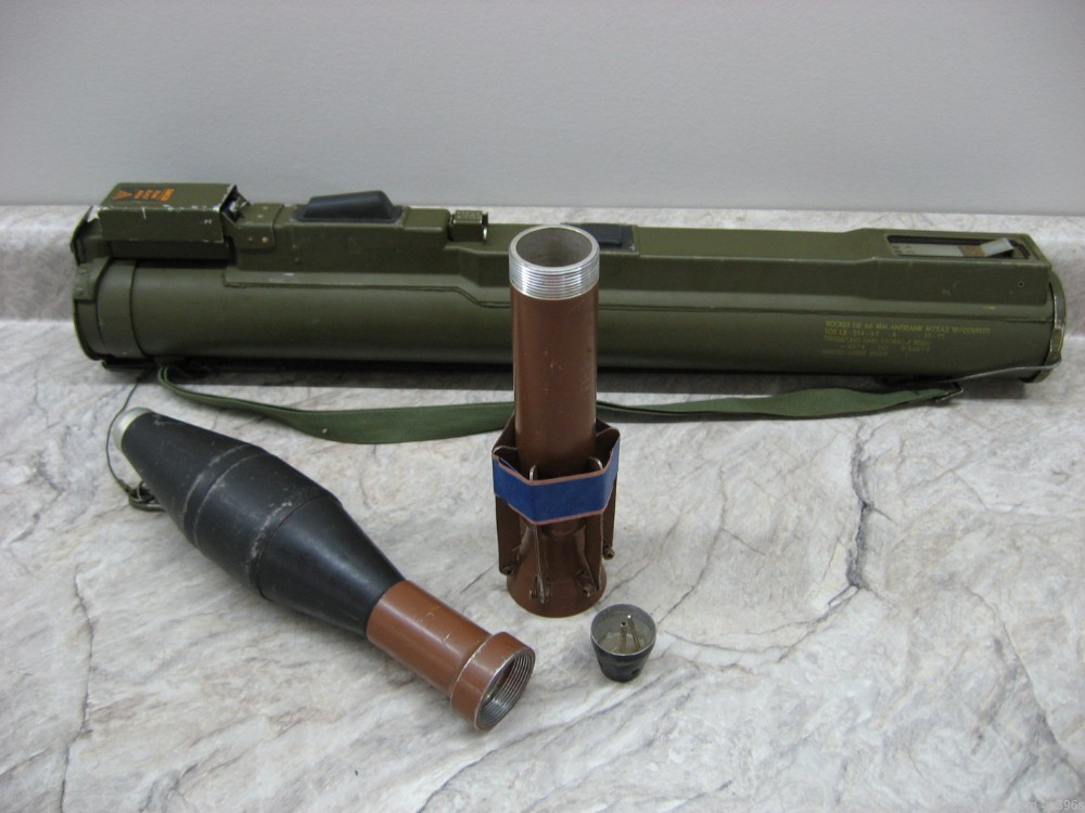 LAW M72 A2 LAUNCHER W/ 66mm ORIGINAL USGI HEAT ROCKET INERT M 72A2 11-1972 -img-5