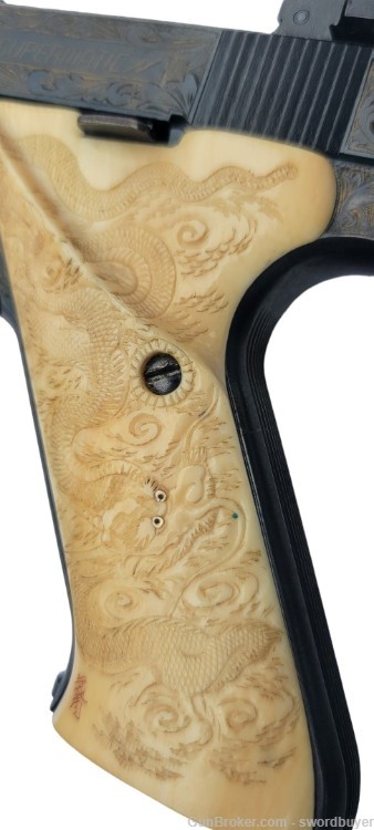 Custom Engraved HIGH STANDARD SUPERMATIC .22 Target Pistol -img-28