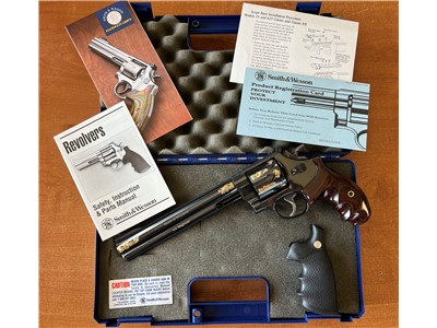 Smith and Wesson 29-6 Magna Classic engraved No Reserve!