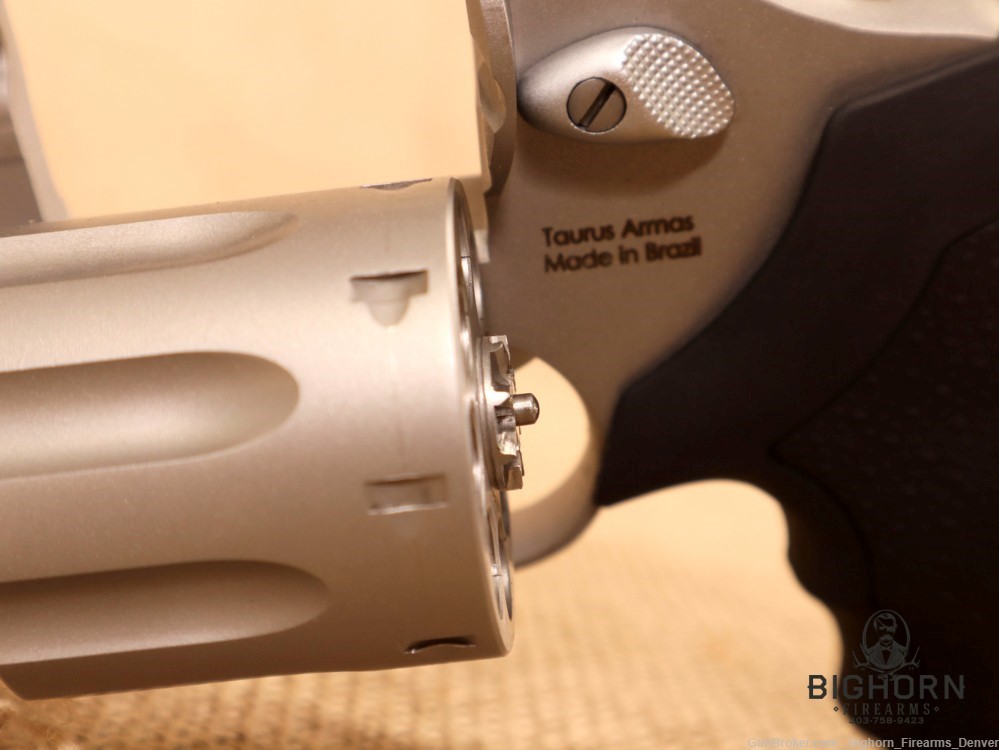 Taurus Model 608, 6.5" .357 mag 8-Shot Revolver Ported Brl NEW IN BOX  $.01-img-26
