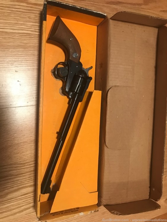Ruger single six 32 H&r 9 1/2” barrel with box!-img-0