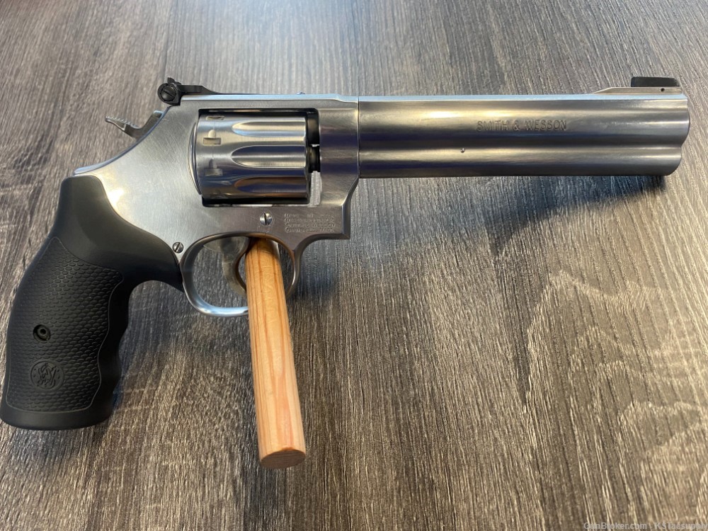 Smith and Wesson Model 617-6 .22lr revolver 6" K frame-img-1