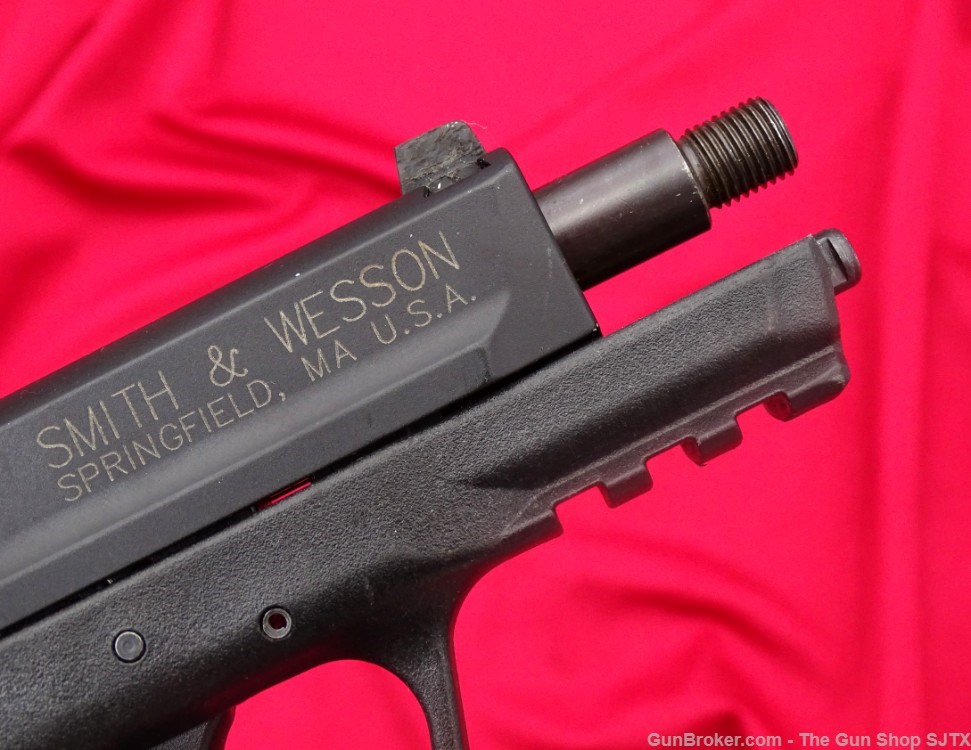 Smith & Wesson S&W M&P 22 Compact Pistol w/ Threaded Barrel-img-7