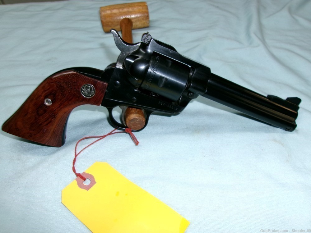 RUGER SINGLE SIX .22 MAG-img-1