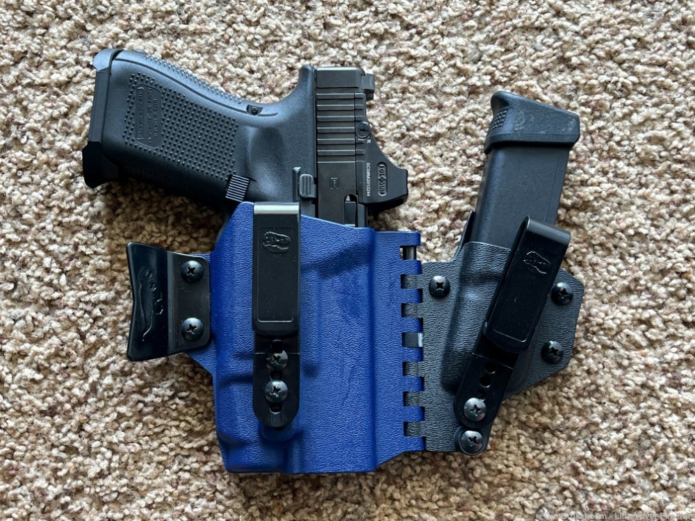 Shooter's Pack: Glock 19 Gen 5 / Holosun SCS, TLR-7, and Holsters!-img-8